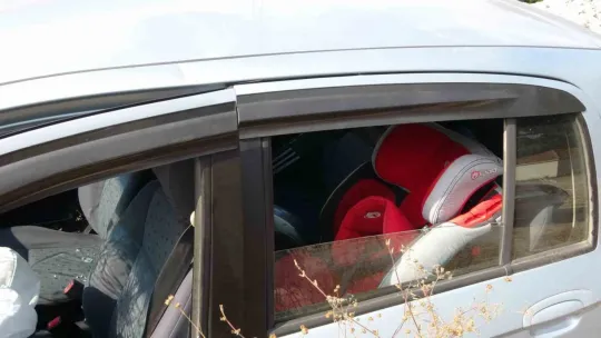 Kocaeli'de otomobiller çarpıştı: 2'si çocuk 8 yaralı