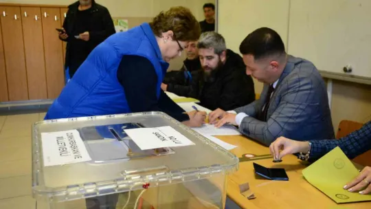Kocaeli'de oy verme işlemleri başladı