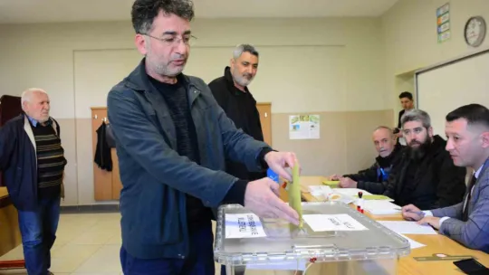 Kocaeli'de oy verme işlemleri başladı