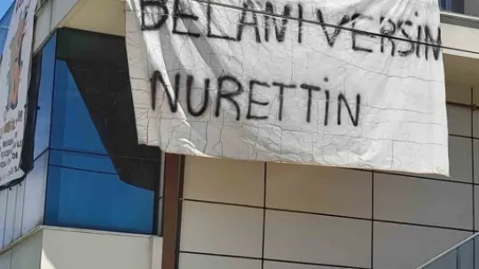 Kocaeli'de pankart gizemi: Herkes Nurettin'i merak etti