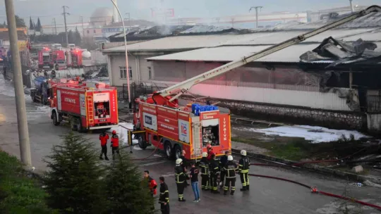Kocaeli'de petrol firmasında çıkan yangın güçlükle söndürüldü