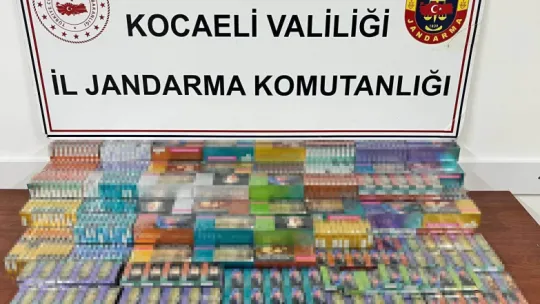 Kocaeli'de piyasa değeri yüksek ünlü markaya ait 100 termos ele geçirildi