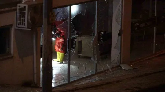 Kocaeli'de reaksiyona giren kimyasal madde patladı