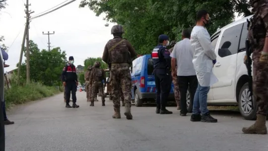 Kocaeli'de rehine krizi sürüyor: 1 ölü, 8 yaralı!