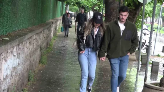 Kocaeli'de rüzgar denizi taşırdı, yağmur trafiği felç etti