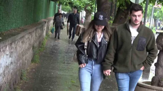 Kocaeli'de rüzgar denizi taşırdı, yağmur trafiği felç etti