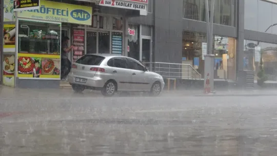 Kocaeli'de sağanak etkili oldu