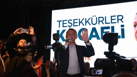 Kocaeli'de vatandaşlar sokağa akın etti
