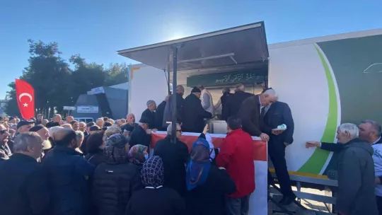 Kocaeli'de şehitler için mevlit okutuldu, yemek dağıtıldı