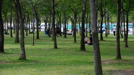 Kocaeli'de sıcaktan bunalan soluğu sahilde aldı