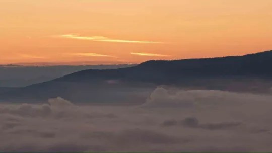 Kocaeli'de sis bulutları arasında kartpostallık görüntüler