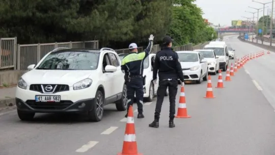 Kocaeli'de sokağa çıkma yasağı denetimleri sürüyor