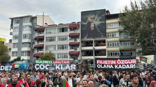 Kocaeli'de Sumud Filosu için dev miting