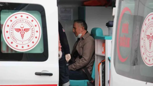 Kocaeli'de tır ile işçi servisi çarpıştı: 2'si ağır 25 yaralı!