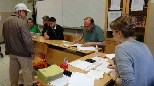 Kocaeli'de vatandaşlar ikinci tur için sandıklara akın etti
