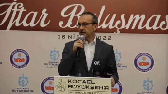 Kocaeli'de yetimler günü iftarına yüzlerce kişi katılım gösterdi