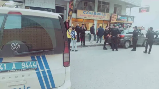 Kocaeli'de yol verme kavgası: 1 yaralı