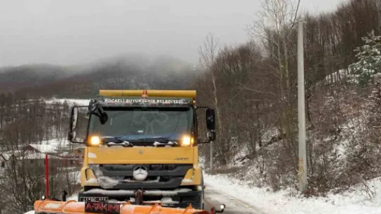 Kocaeli'de yüksek kesimlerde kesintisiz kış mesaisi başladı