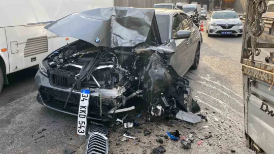 Kocaeli'de zincirleme kaza: 2 yaralı