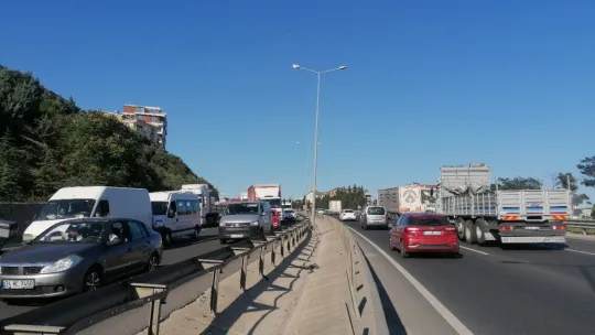 Kocaeli'de zincirleme kaza: 3 yaralı