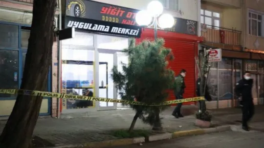 Kocaeli'deki oto yıkamacıda silahlı kavga: 2 yaralı!