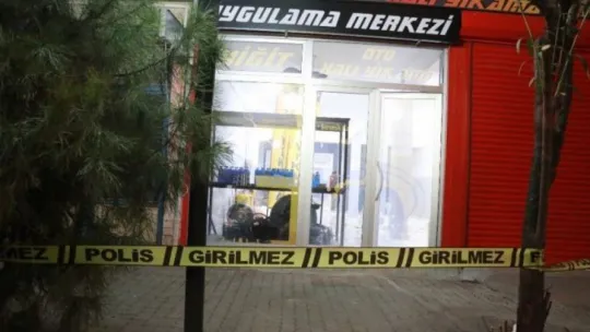 Kocaeli'deki oto yıkamacıda silahlı kavga: 2 yaralı!