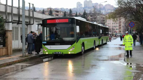 Kocaeli'den Hatay'a takviye sağlık ekibi gönderildi