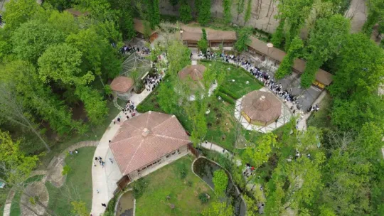 Kocaeli dolup taştı, metrelerce kuyruk oluştu