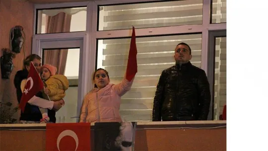 Kocaeli hep birlikte İstiklal Marşı'nı okudu!