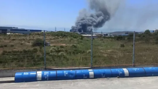 Gebze'de fabrika alev alev yanıyor