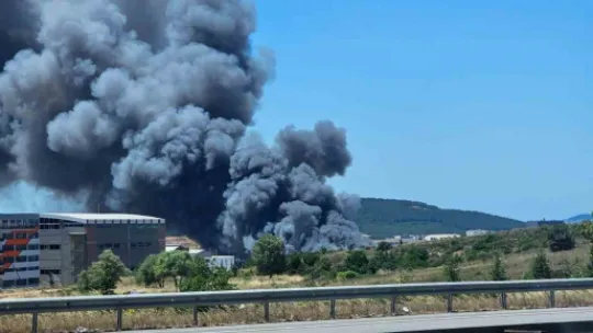 Gebze'de fabrika alev alev yanıyor