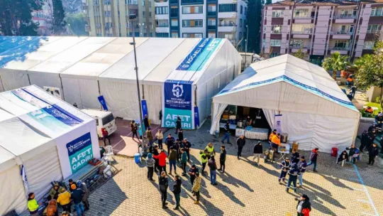 Kocaeli itfaiyesi 62 depremzedeyi enkaz altından çıkardı