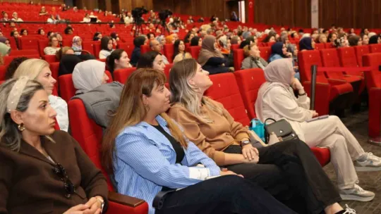 Kocaeli Kitap Fuarı'nda ebeveynliğe derin bakış