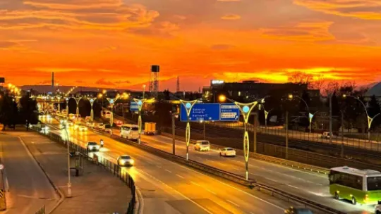 Kocaeli kızıla büründü, görüntü mest etti