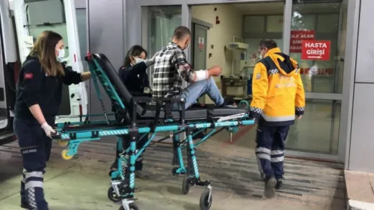 Kocaeli liman girişinde bıçaklı kavga: 1 yaralı!