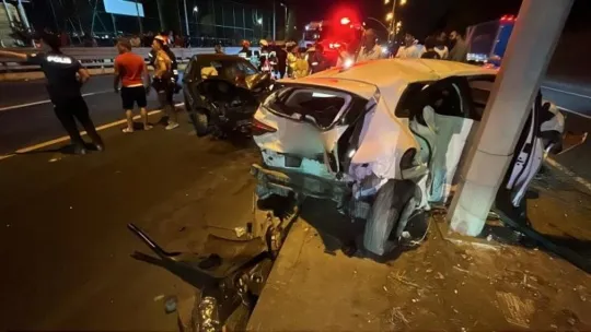 Kocaeli'nde zincirleme trafik kazası: 3 yaralı