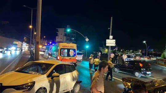 Kocaeli'nde zincirleme trafik kazası: 3 yaralı