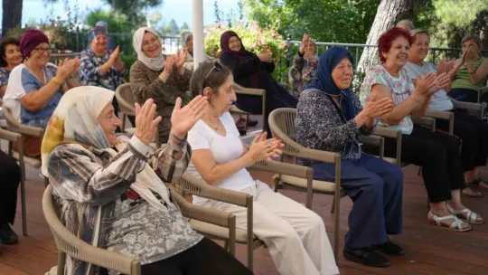 Kocaeli'nin çınarları ikinci baharlarını kulüpte yaşıyor