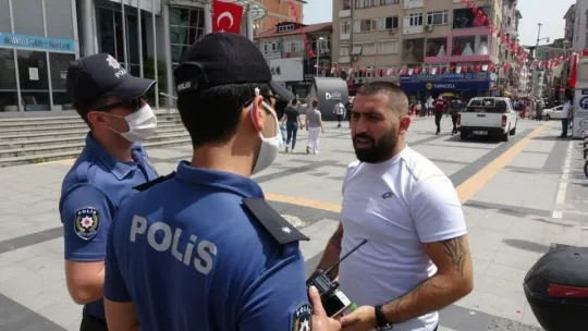 Kocaeli polisinden zorunlu maske denetimi