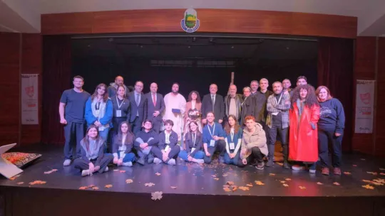 Kocaeli Şehir Tiyatroları, İnegöl Tiyatro Festivali'nde sahne aldı