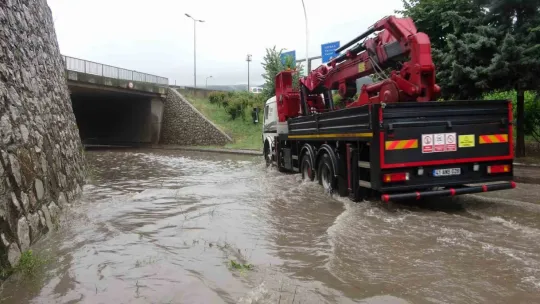 Kocaeli'de yollar göle döndü