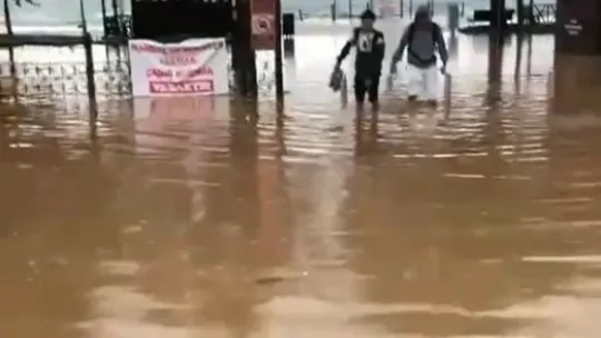 Kocaeli'de yollar göle döndü