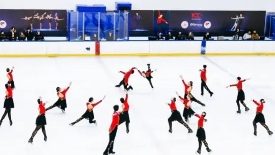 Buz pateninde kürsüyü kaptırmadılar