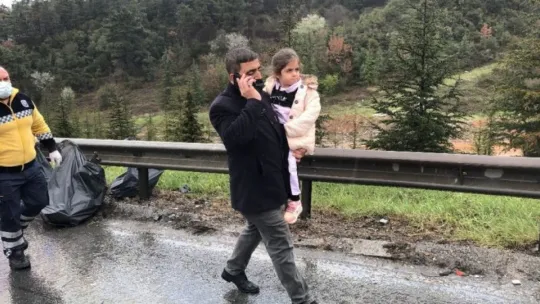 Kocaeli TEM'de kaza! 10 araç birbirine girdi!
