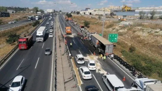 Kocaeli TEM'de zincirleme kaza!