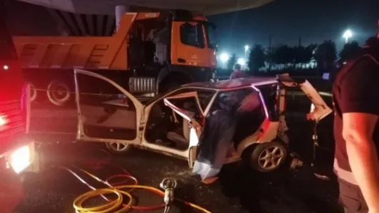 Kocaeli TEM Otoyolu'nda iki otomobil çarpıştı: 3 ölü 2 yaralı