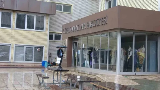 Depreme dayanıklı olmadığı için mühürlendi