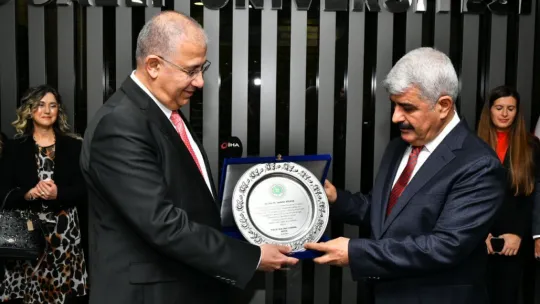 Kocaeli Üniversitesi'nde devir teslim töreni