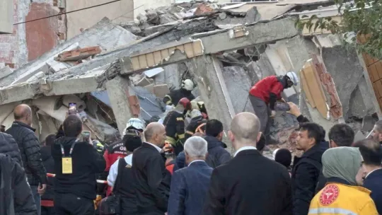 Vali Aktaş: İçeride olduğunu teyit ettiğimiz 5 kişiyle henüz temas yok