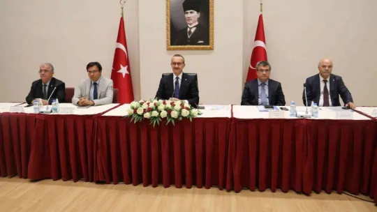 Vali Yavuz: Hiç kimse öğrencileri tahrik etmeye çalışmasın